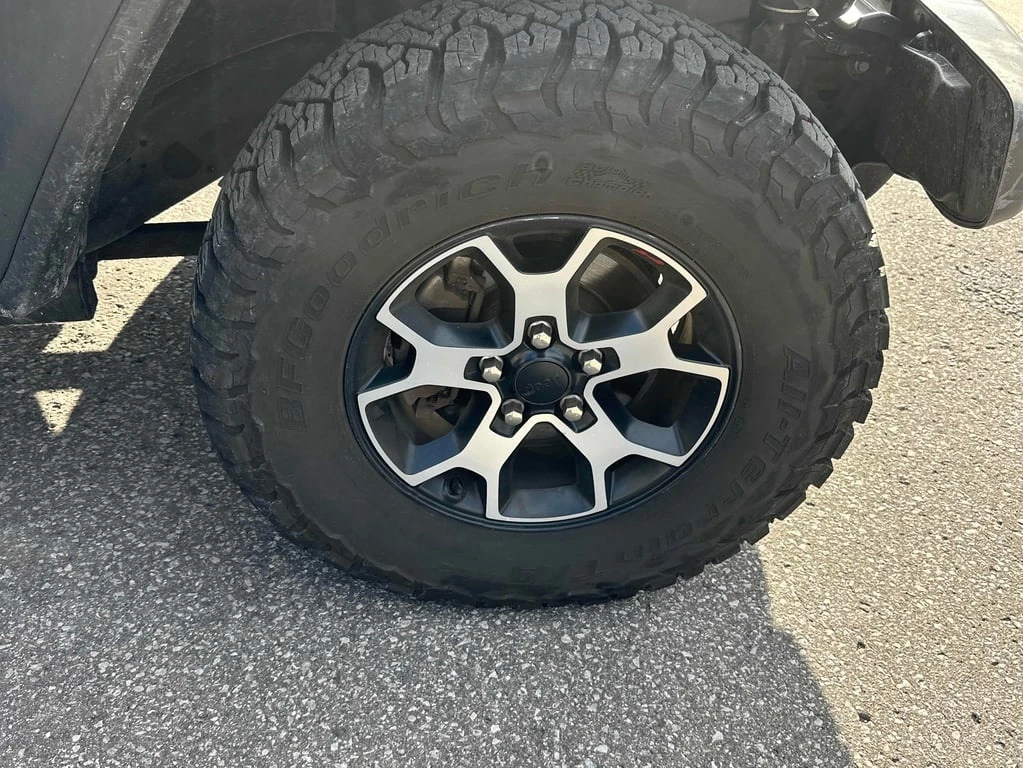 Jeep Wrangler Rubicon  CARFAX | Mobile.bg   7