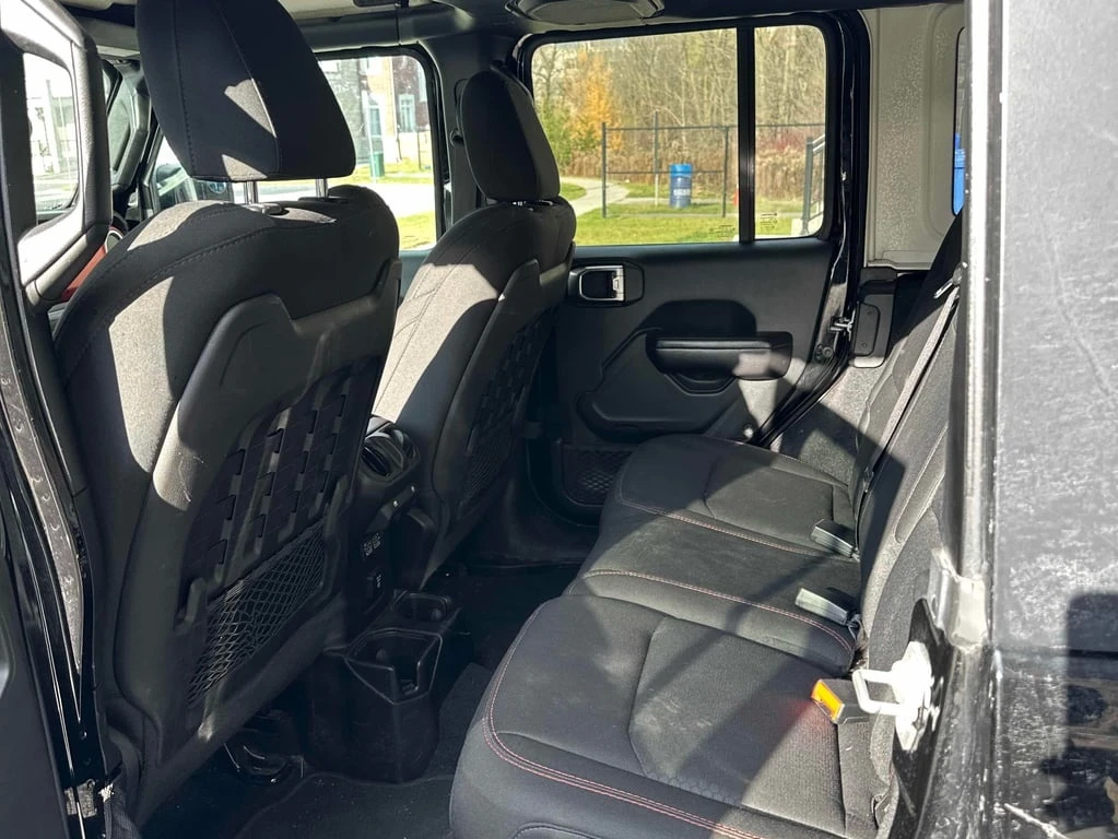 Jeep Wrangler Rubicon  CARFAX | Mobile.bg   12