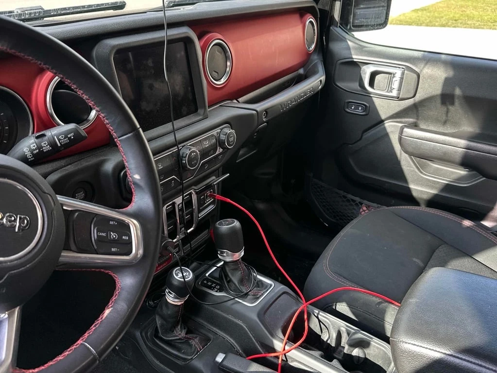 Jeep Wrangler Rubicon  CARFAX | Mobile.bg   11