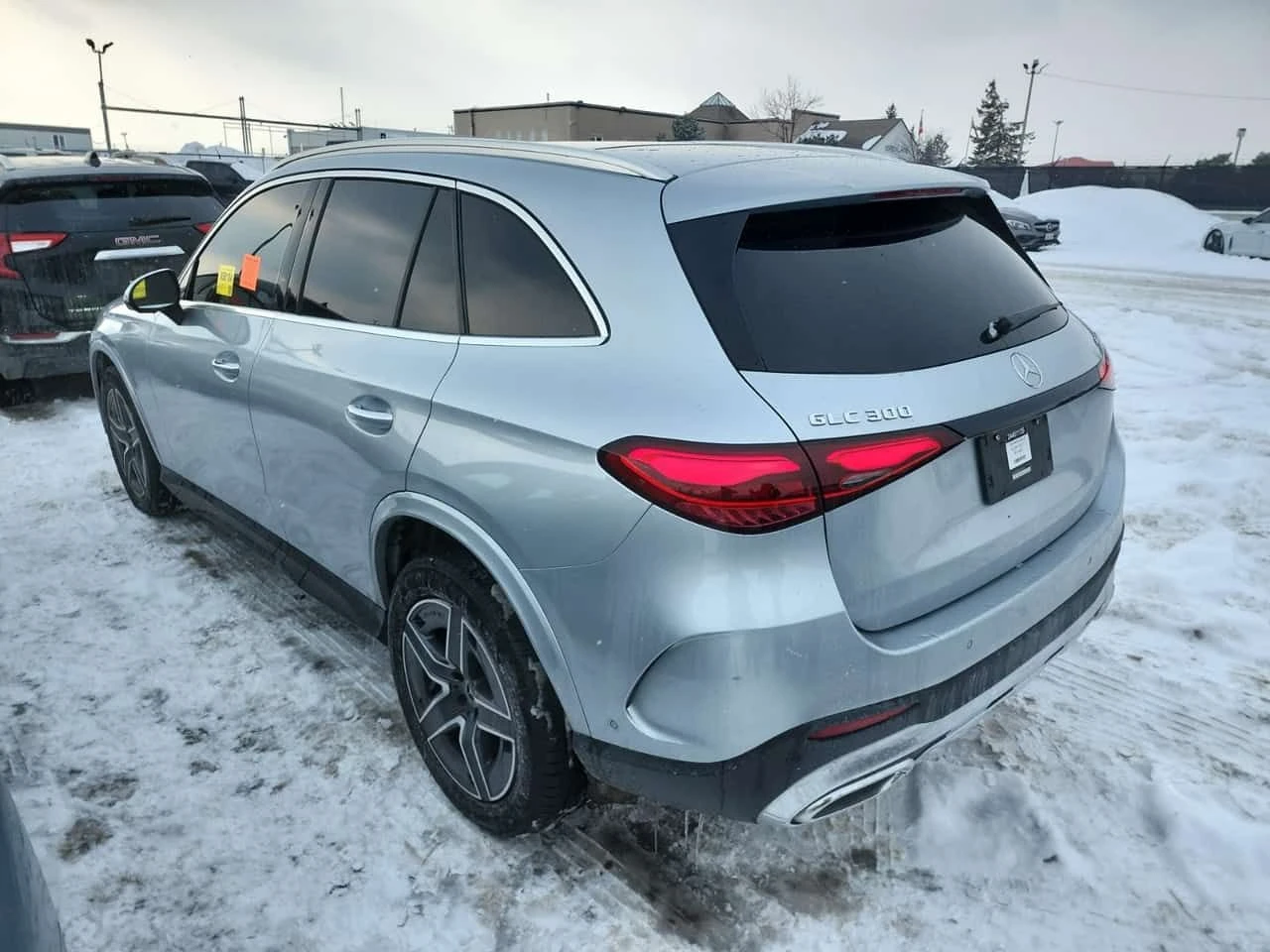 Mercedes-Benz GLC 300 AMG-Line * Един собственик * Без инциденти * CARFA - изображение 4