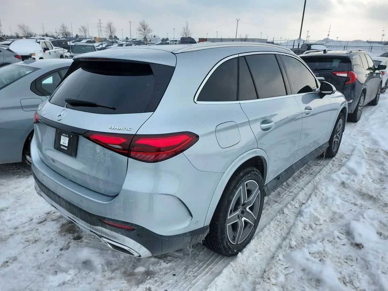 Mercedes-Benz GLC 300 AMG-Line * Един собственик * Без инциденти * CARFA - изображение 3