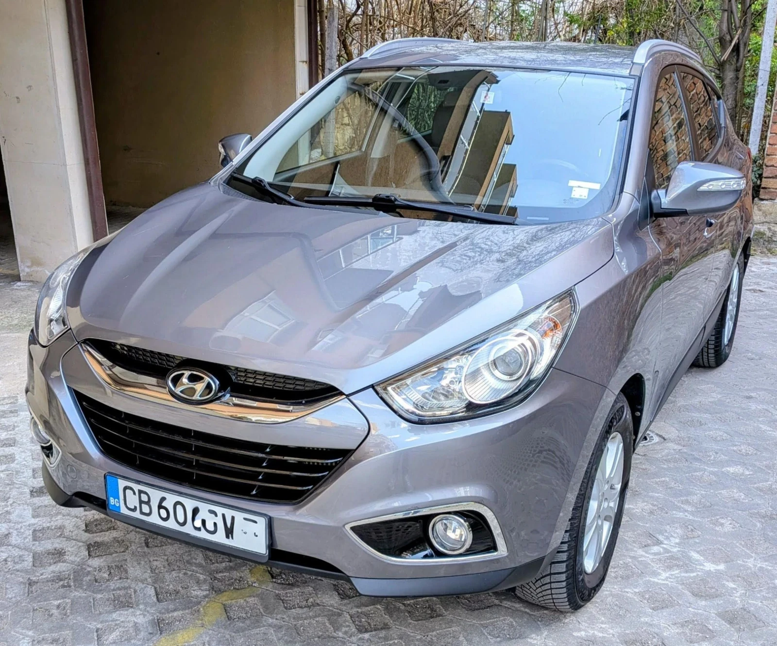 Hyundai IX35 2.0, 184 кс, Автомат, 4х4, снимка 2 - Автомобили и джипове - 54231601