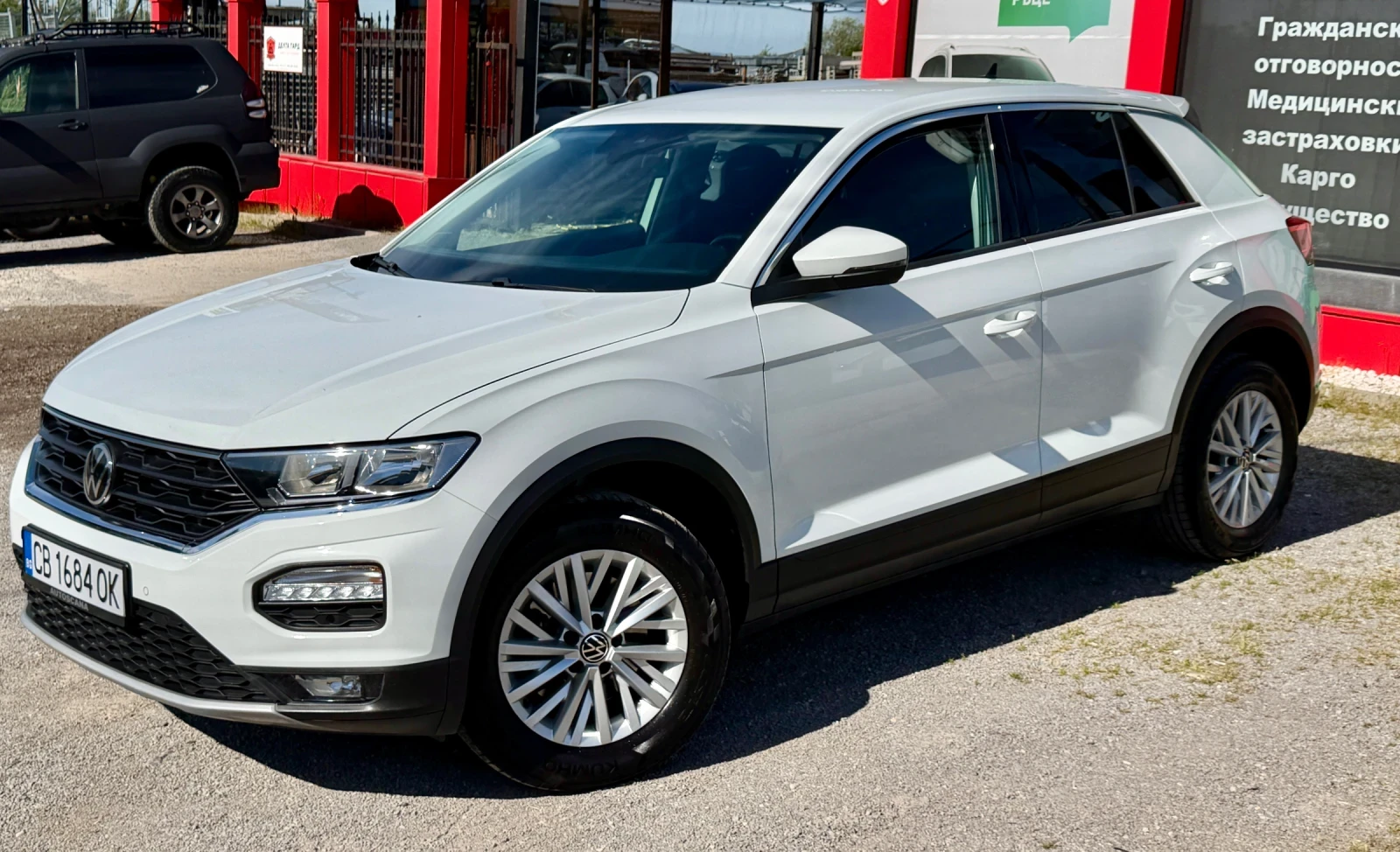 VW T-Roc 69 900км / автоматик / CarPlay , снимка 2 - Автомобили и джипове - 54724937