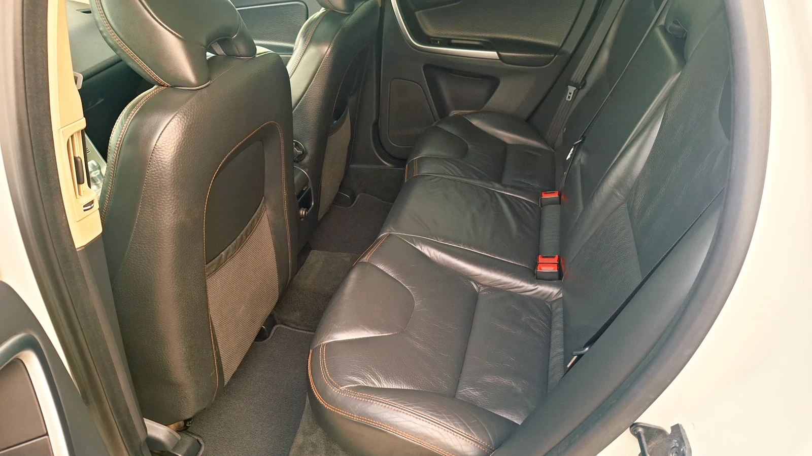 Volvo XC60 SUMUM D5 HEICO 232 PS, снимка 10 - Автомобили и джипове - 54794655