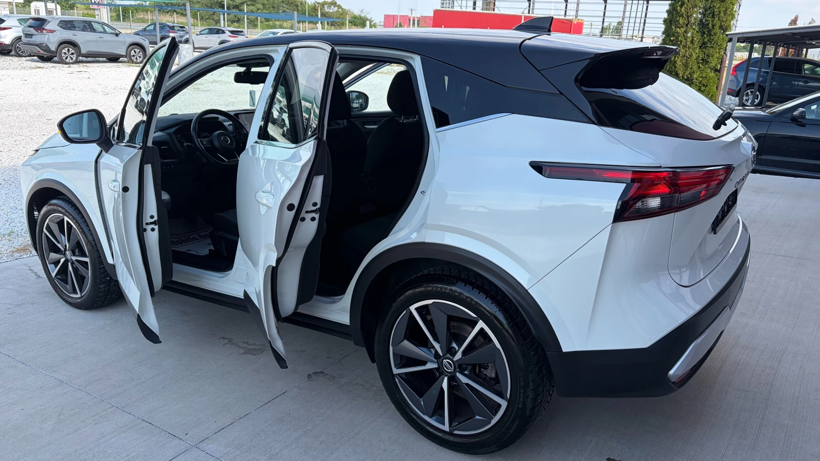 Nissan Qashqai 1.3 Hybrid, снимка 6 - Автомобили и джипове - 55024009