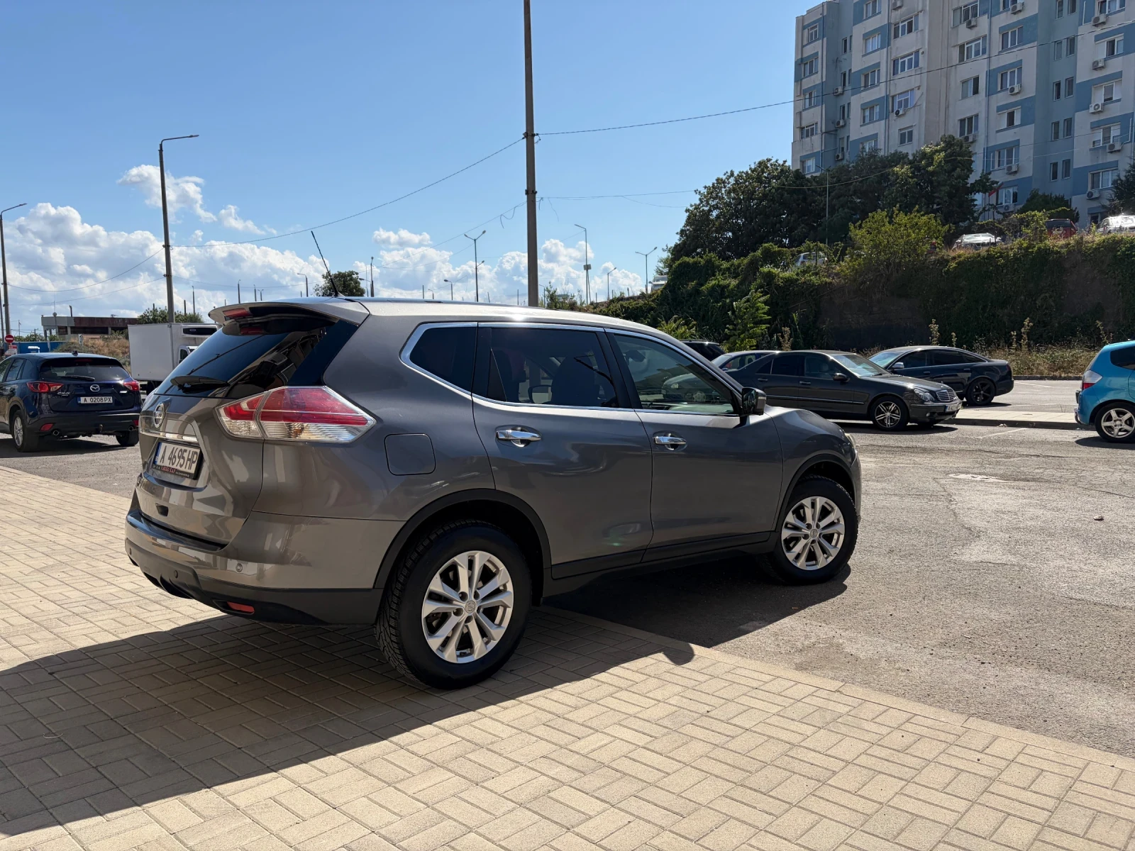 Nissan X-trail 1.6, снимка 3 - Автомобили и джипове - 55768214