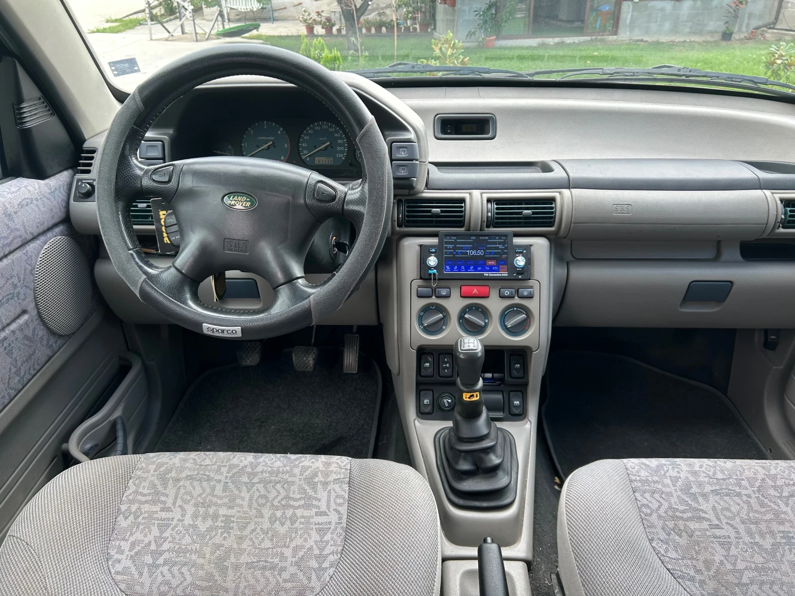 Land Rover Freelander 2.0, снимка 9 - Автомобили и джипове - 55927312
