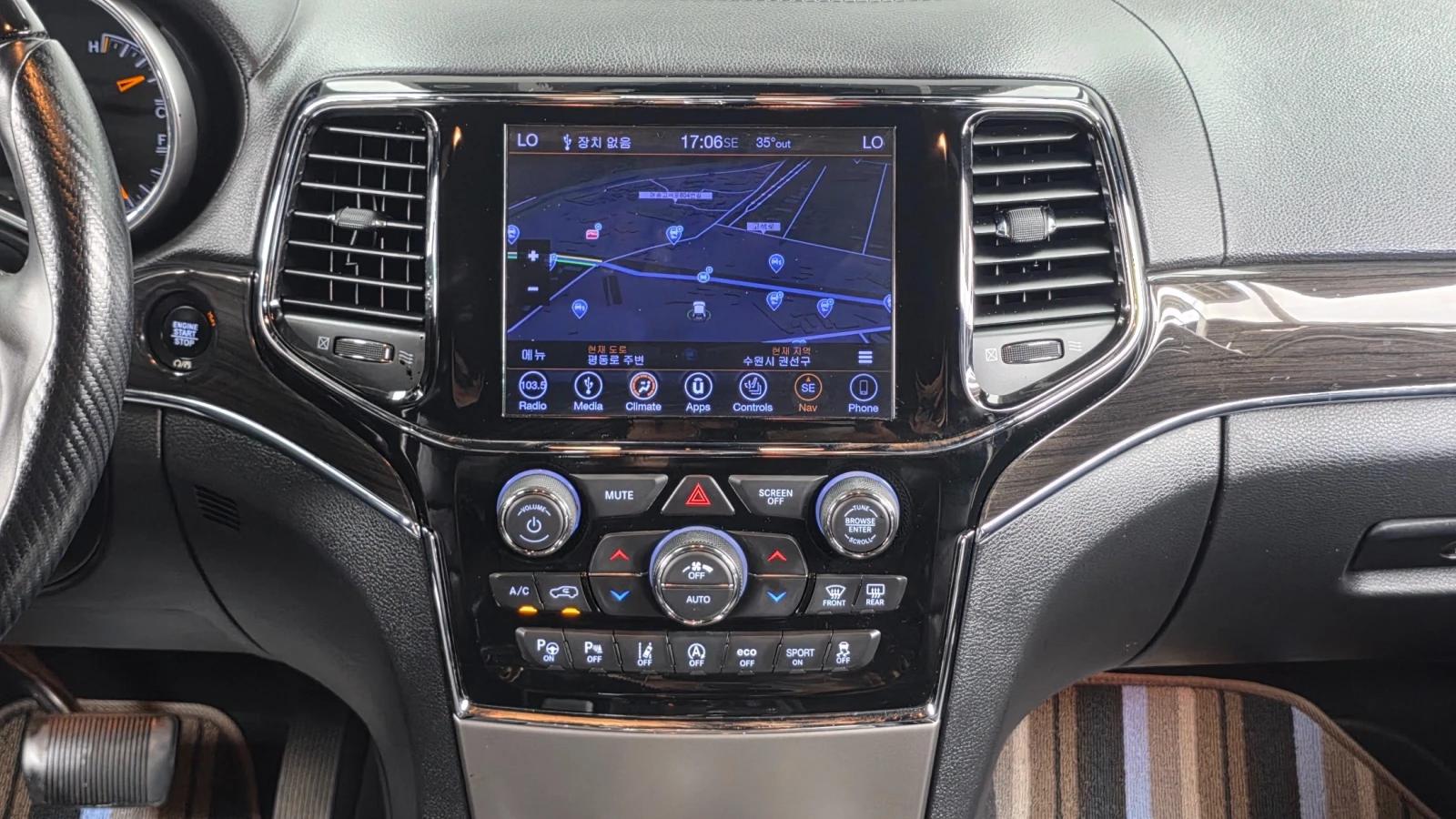 Jeep Grand cherokee OVERLAND, снимка 10 - Автомобили и джипове - 55952685