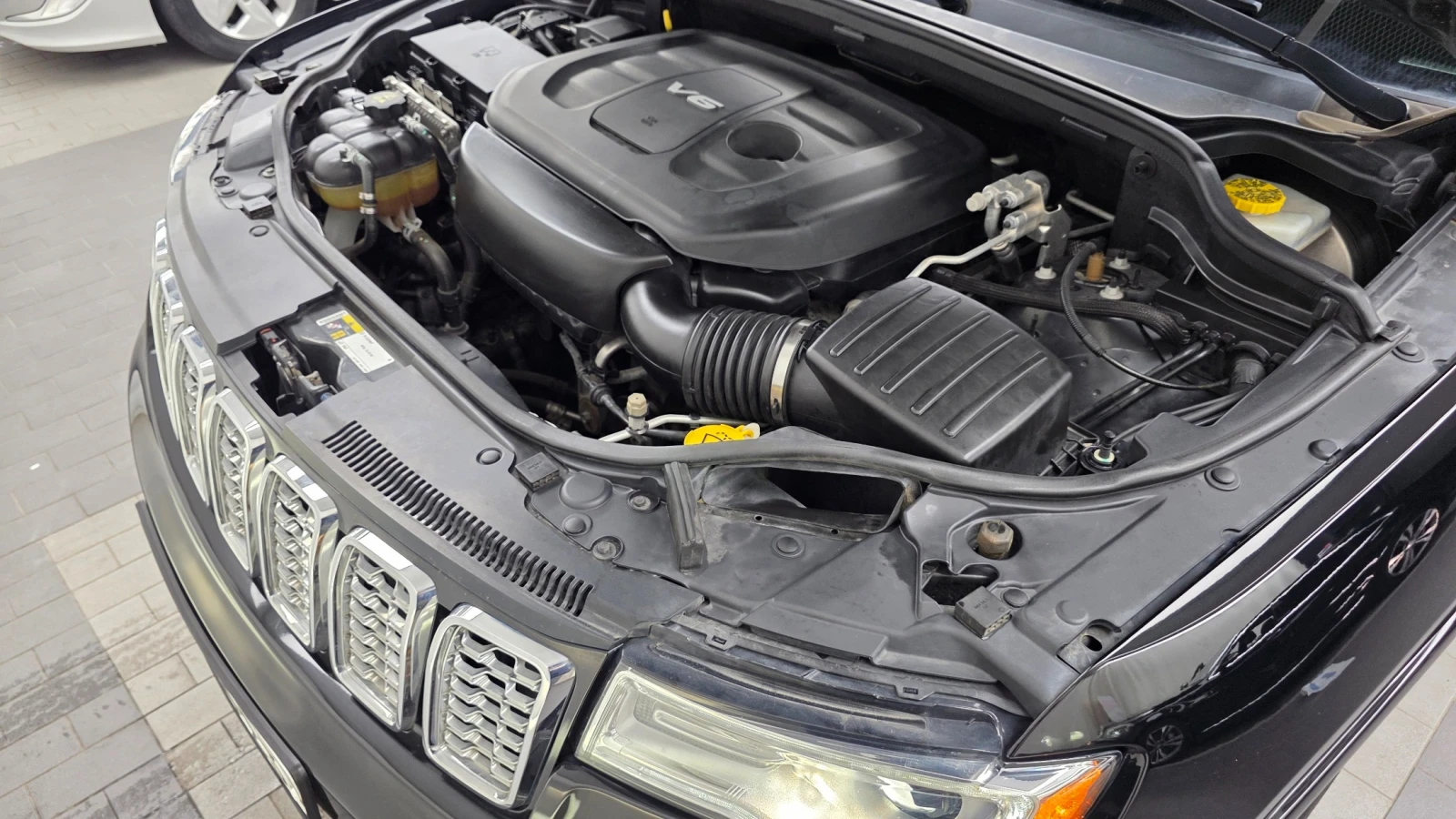 Jeep Grand cherokee OVERLAND, снимка 6 - Автомобили и джипове - 55952685