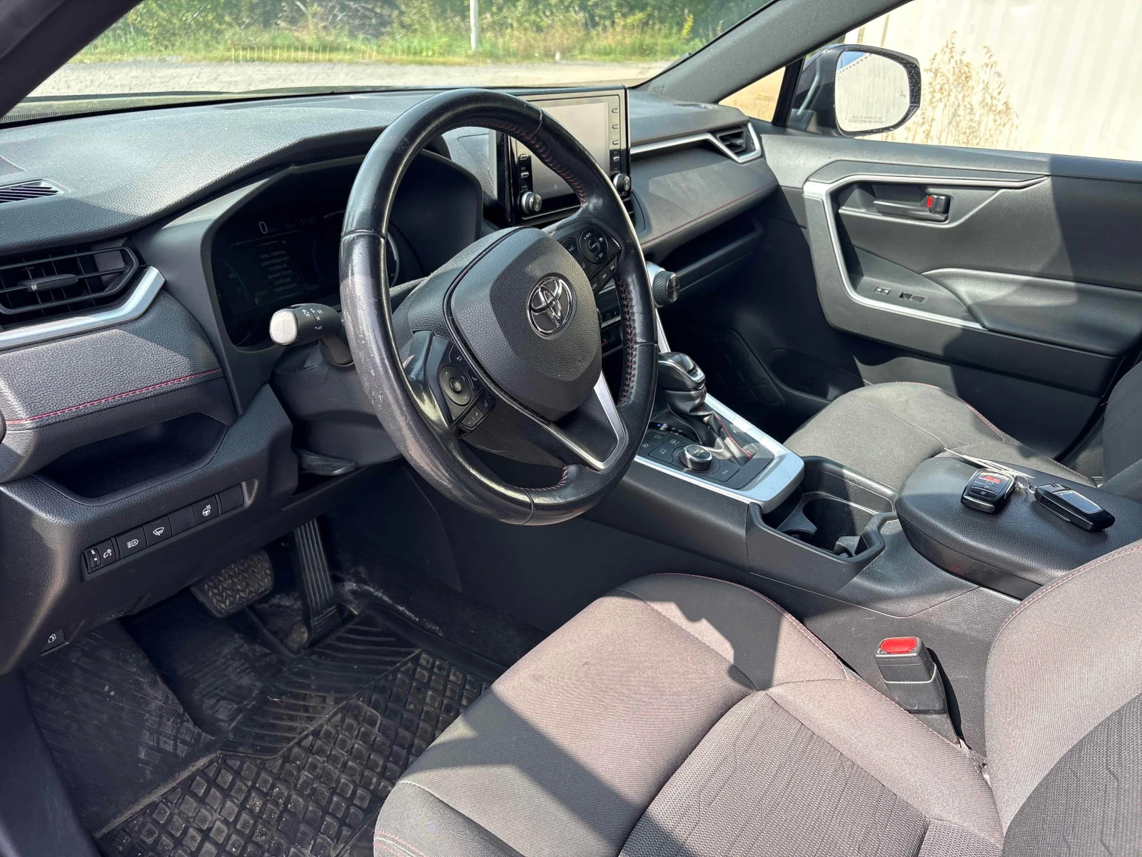 Toyota Rav4 * SE AWD * CARFAX * БЕЗ ПЪРВОНАЧАЛНА ВНОСКА, снимка 5 - Автомобили и джипове - 56064477