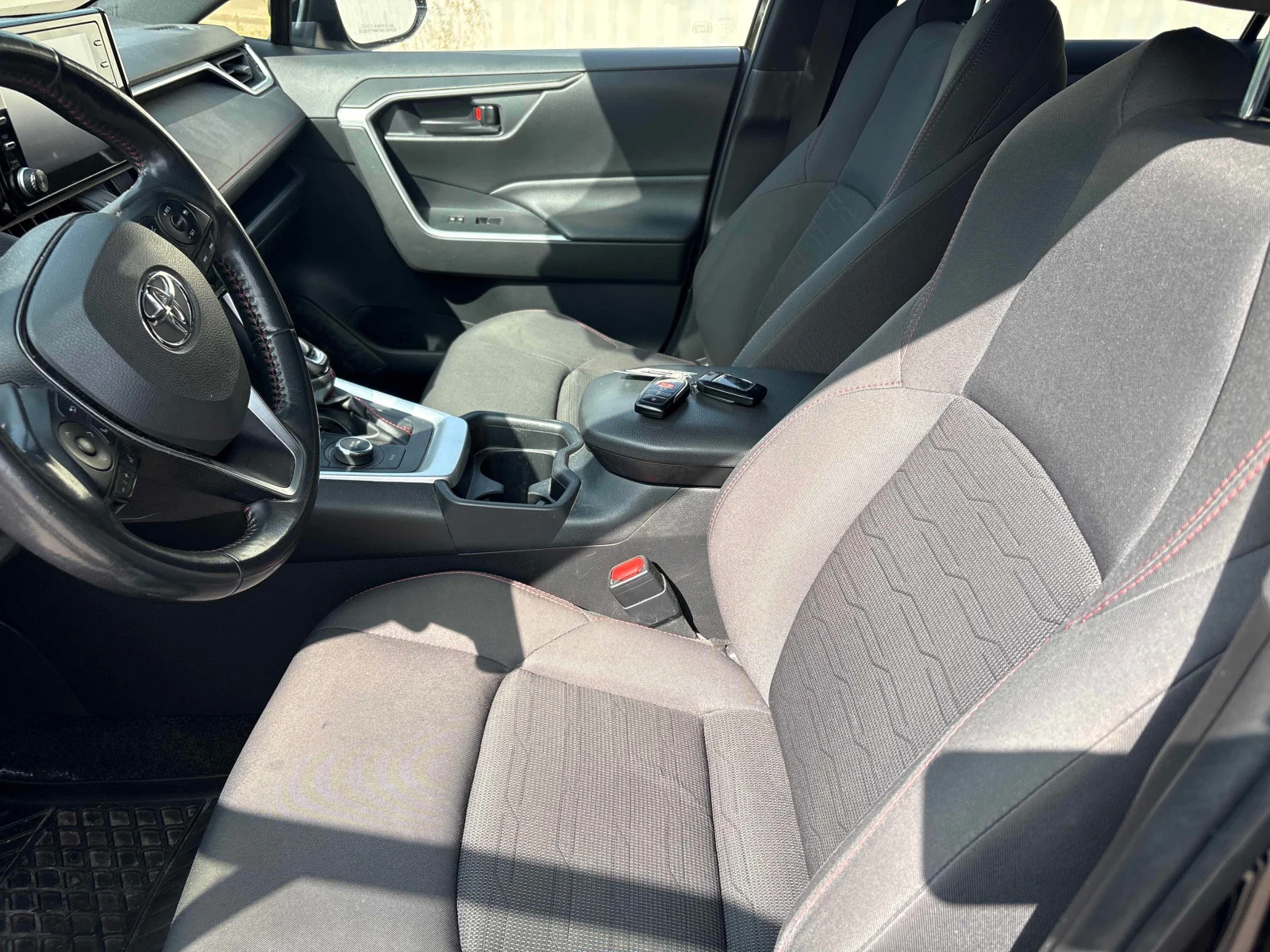 Toyota Rav4 * SE AWD * CARFAX * БЕЗ ПЪРВОНАЧАЛНА ВНОСКА, снимка 11 - Автомобили и джипове - 56064477