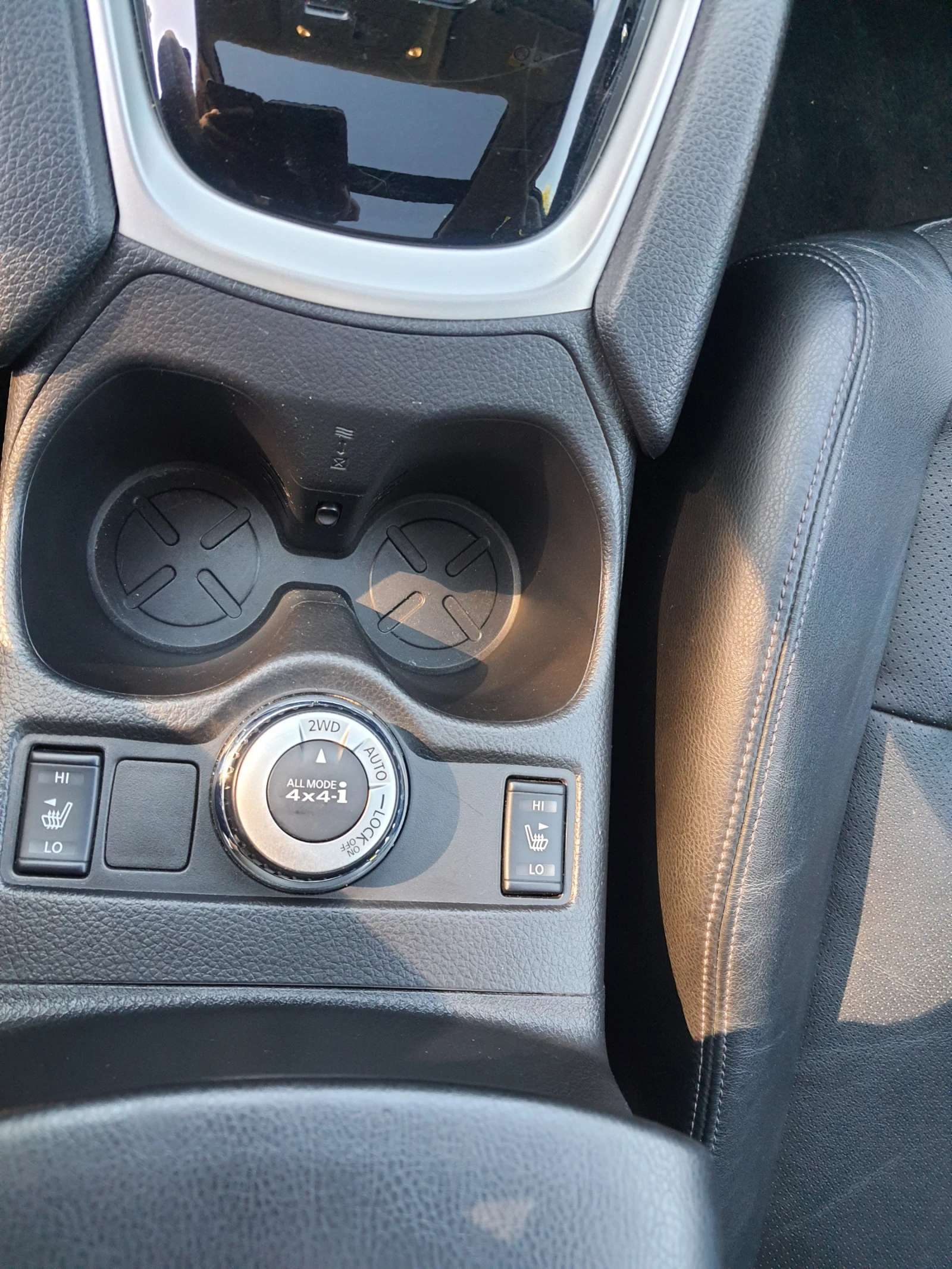 Nissan X-trail TEKNA, снимка 7 - Автомобили и джипове - 56359577