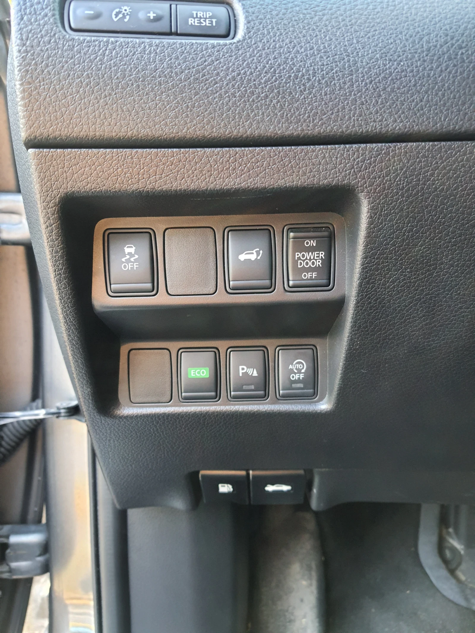 Nissan X-trail TEKNA, снимка 8 - Автомобили и джипове - 56359577