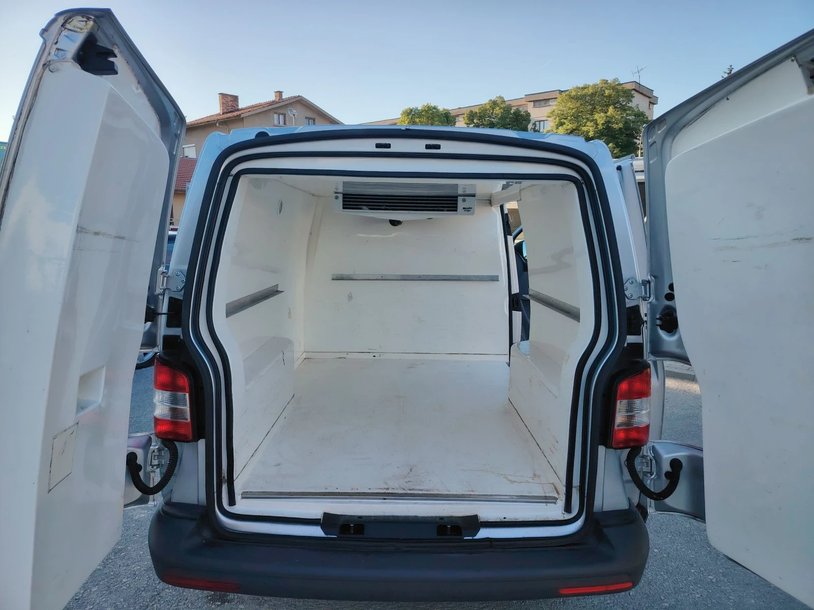 VW Transporter 2.0TDI ХЛАДИЛНО  - изображение 6