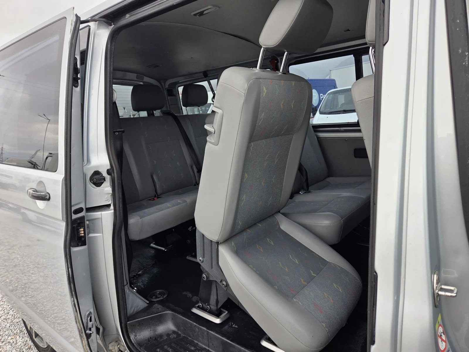 VW Transporter 8+ 1 - изображение 10
