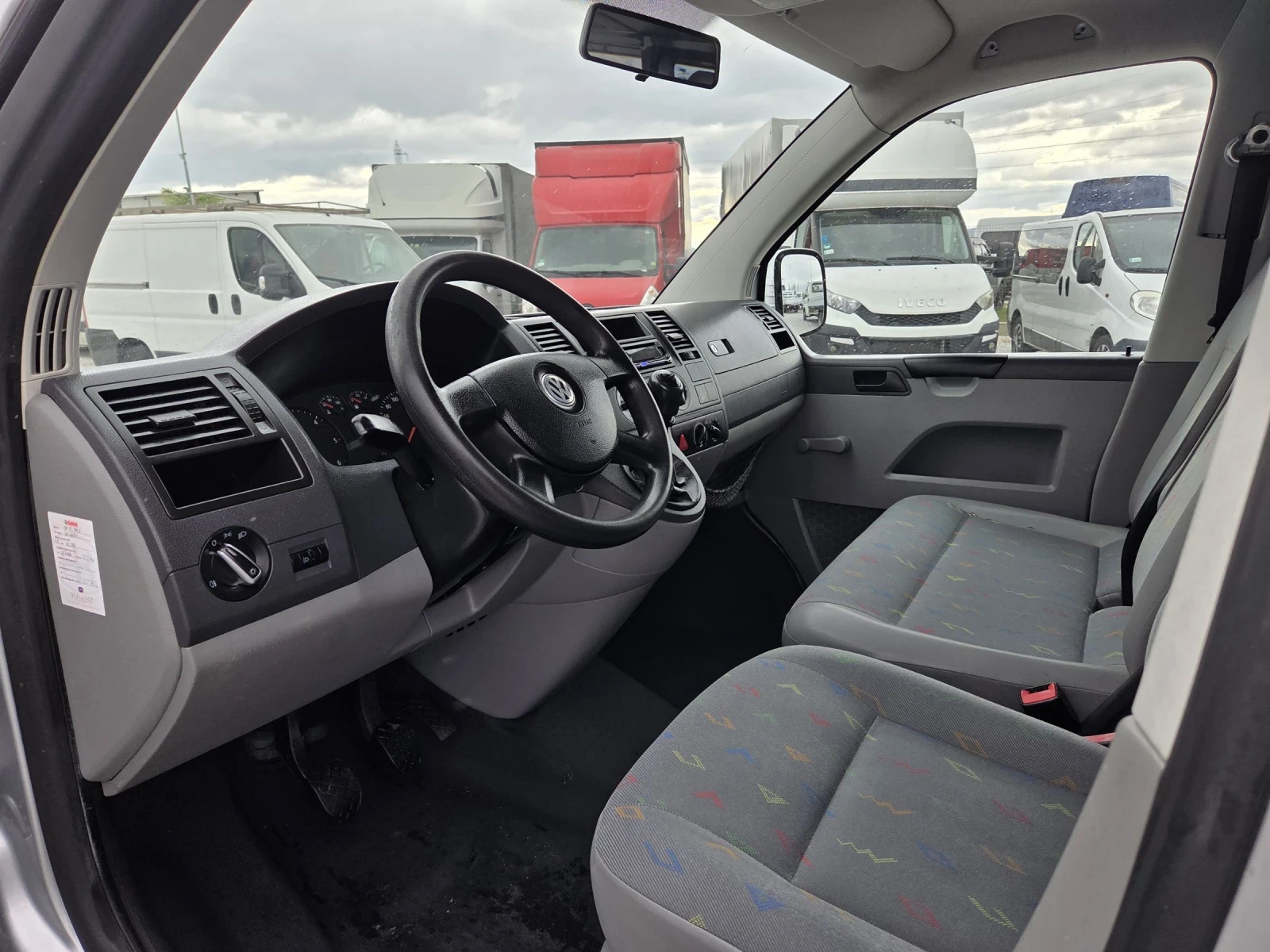 VW Transporter 8+ 1 - изображение 7