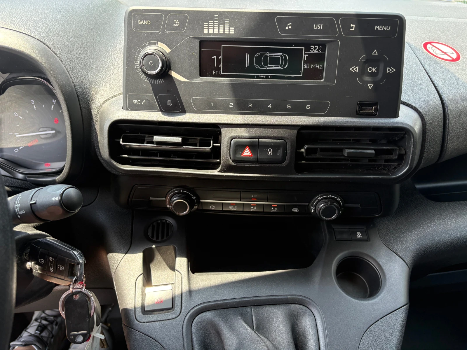 Citroen Berlingo 1.5 Blue HDI L1H1, снимка 12 - Бусове и автобуси - 54789473