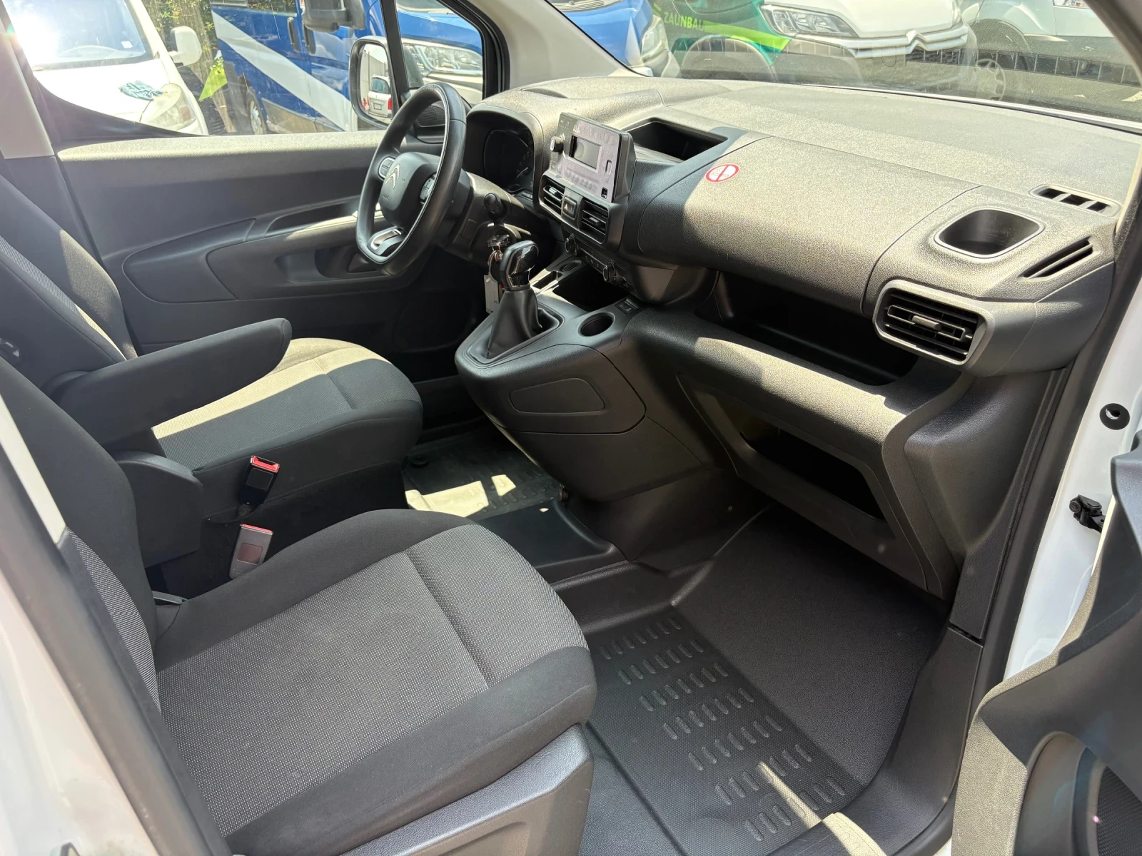 Citroen Berlingo 1.5 Blue HDI L1H1, снимка 8 - Бусове и автобуси - 54789473