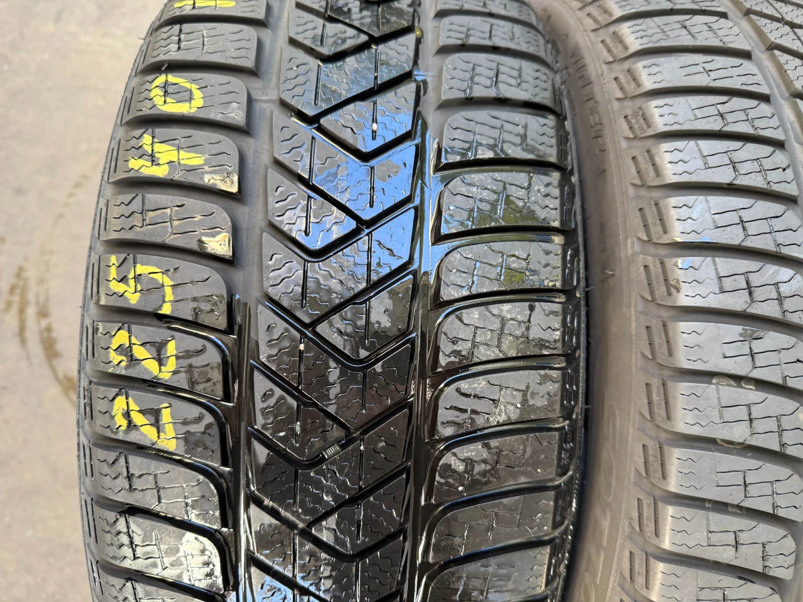 ���� 225/40R18 | Mobile.bg � ����������� 2