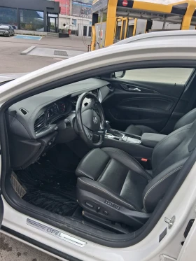 Opel Insignia 2.0 Sports Tourer 170кс, снимка 2