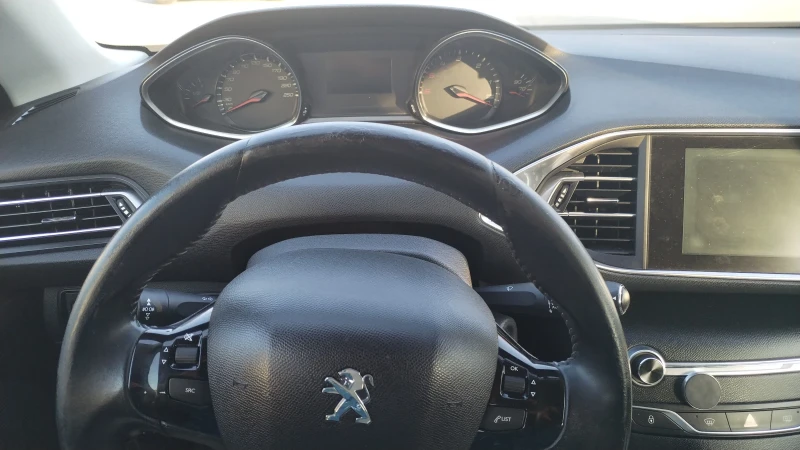 Peugeot 308 1.6 дизел , снимка 11 - Автомобили и джипове - 47370144