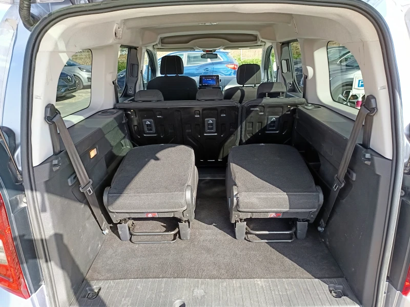 Toyota Proace City 1.5D-4D/102к.с. 6+ 1(места), снимка 16 - Автомобили и джипове - 47432616