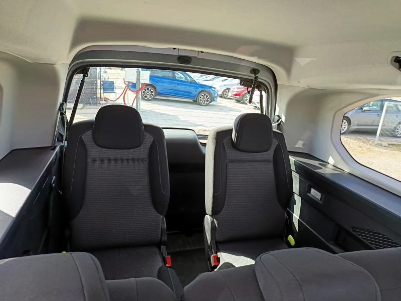 Toyota Proace City 1.5D-4D/102к.с. 6+ 1(места), снимка 14 - Автомобили и джипове - 47432616