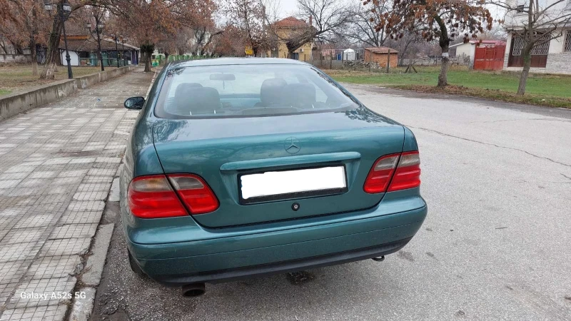 Mercedes-Benz CLK 2.0, снимка 4 - Автомобили и джипове - 48226005