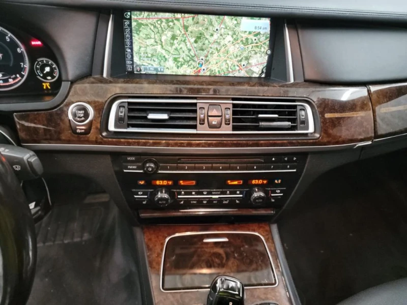 BMW 750 Li xDrive M SPORT LINE, снимка 9 - Автомобили и джипове - 48602863