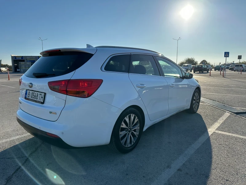 Kia Ceed, снимка 3 - Автомобили и джипове - 49554679