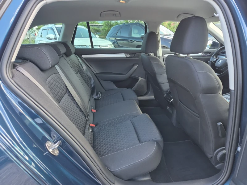 Skoda Superb 2.0-TDI/150кс/ДИСТРОНИК/DSG, снимка 13 - Автомобили и джипове - 50298392