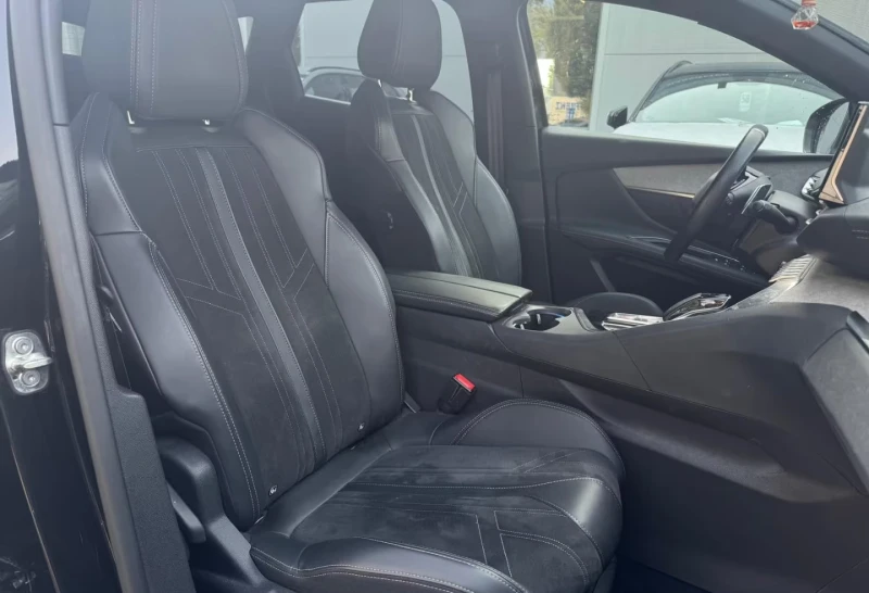 Peugeot 3008 GT-PURETECH/181HP/ACC/CAM/CPLAY/AMBI/DWS/LED/762f, снимка 13 - Автомобили и джипове - 51746612