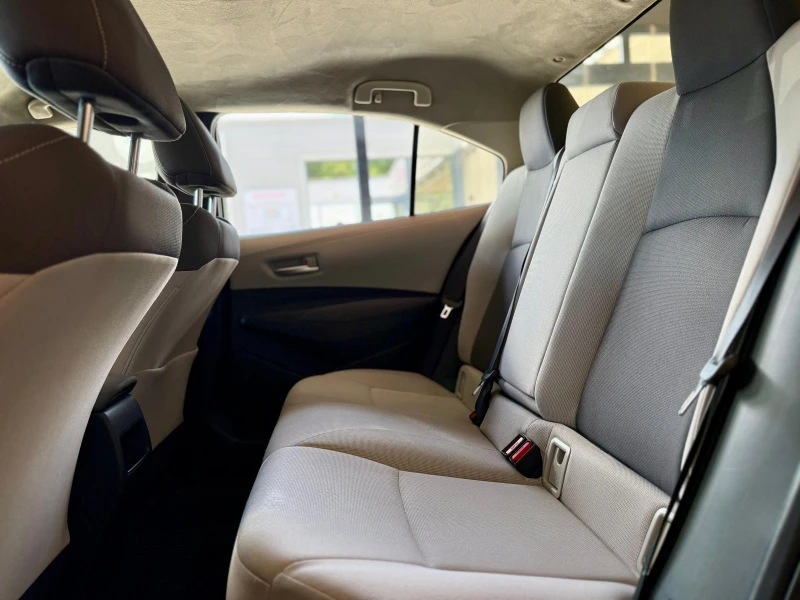 Toyota Corolla 1.8 LE* Automatic* Лизинг* Камера, снимка 13 - Автомобили и джипове - 51809869