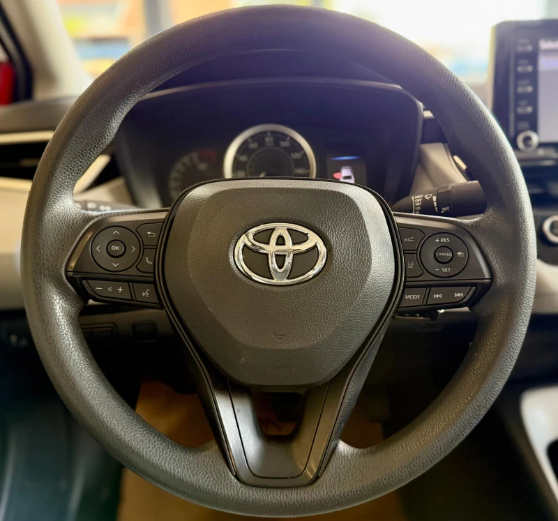 Toyota Corolla 1.8 LE* Automatic* Лизинг* Камера, снимка 9 - Автомобили и джипове - 51809869