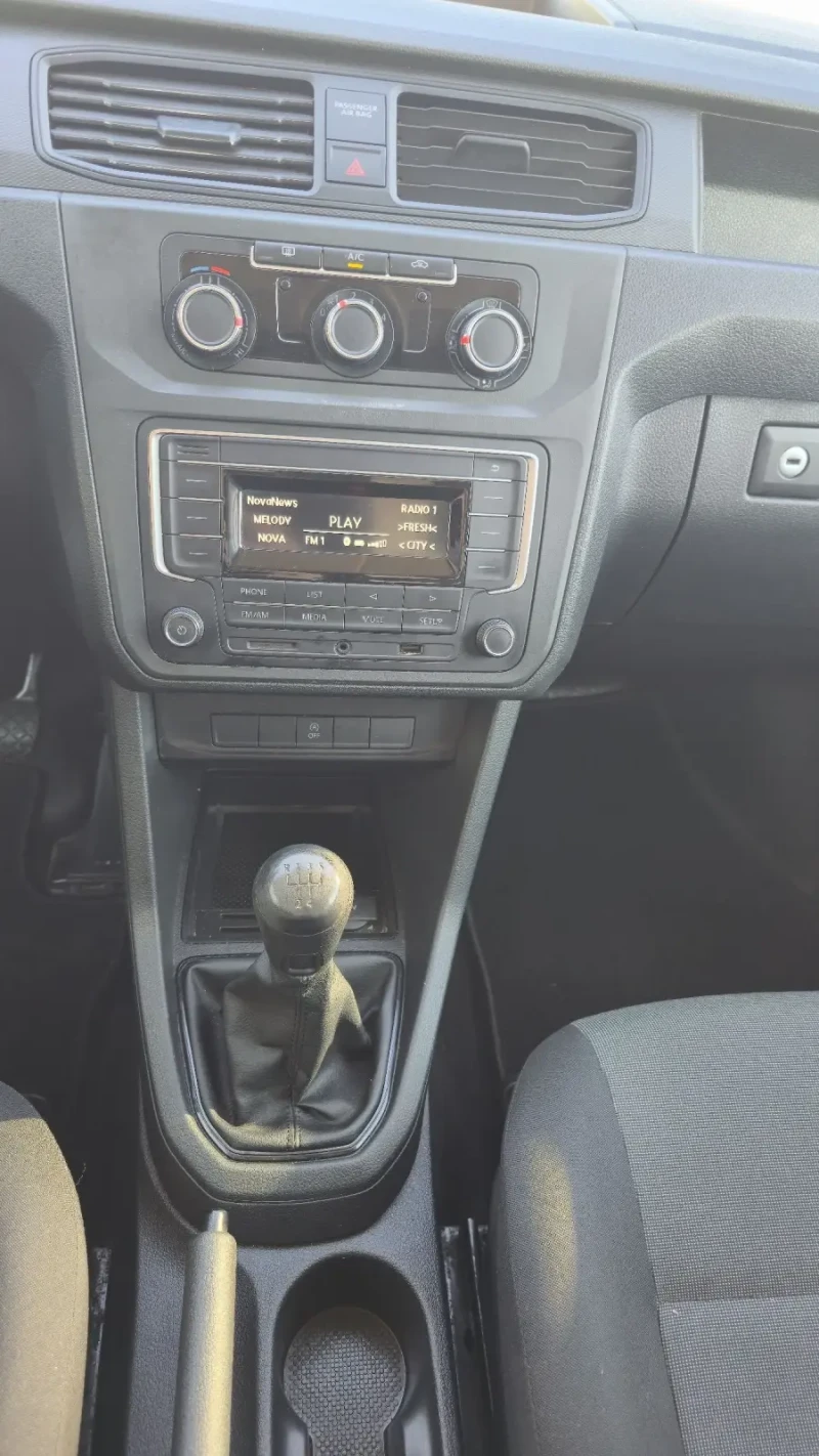 VW Caddy 2.0 Tdi bmt 102 к.с., снимка 6 - Автомобили и джипове - 52254498