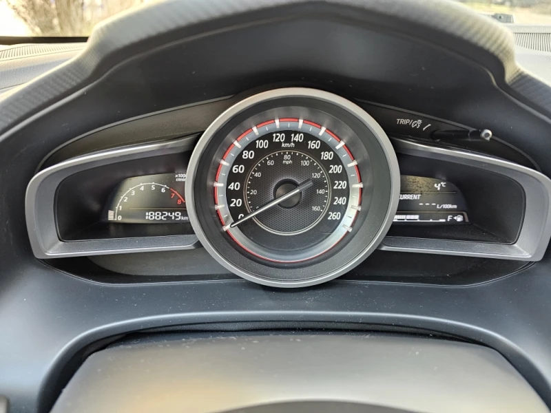 Mazda 3 2.0i , снимка 11 - Автомобили и джипове - 52825376