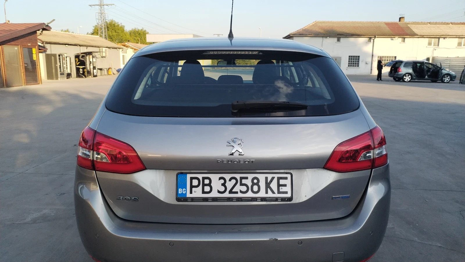 Peugeot 308 1.6 дизел  - изображение 8