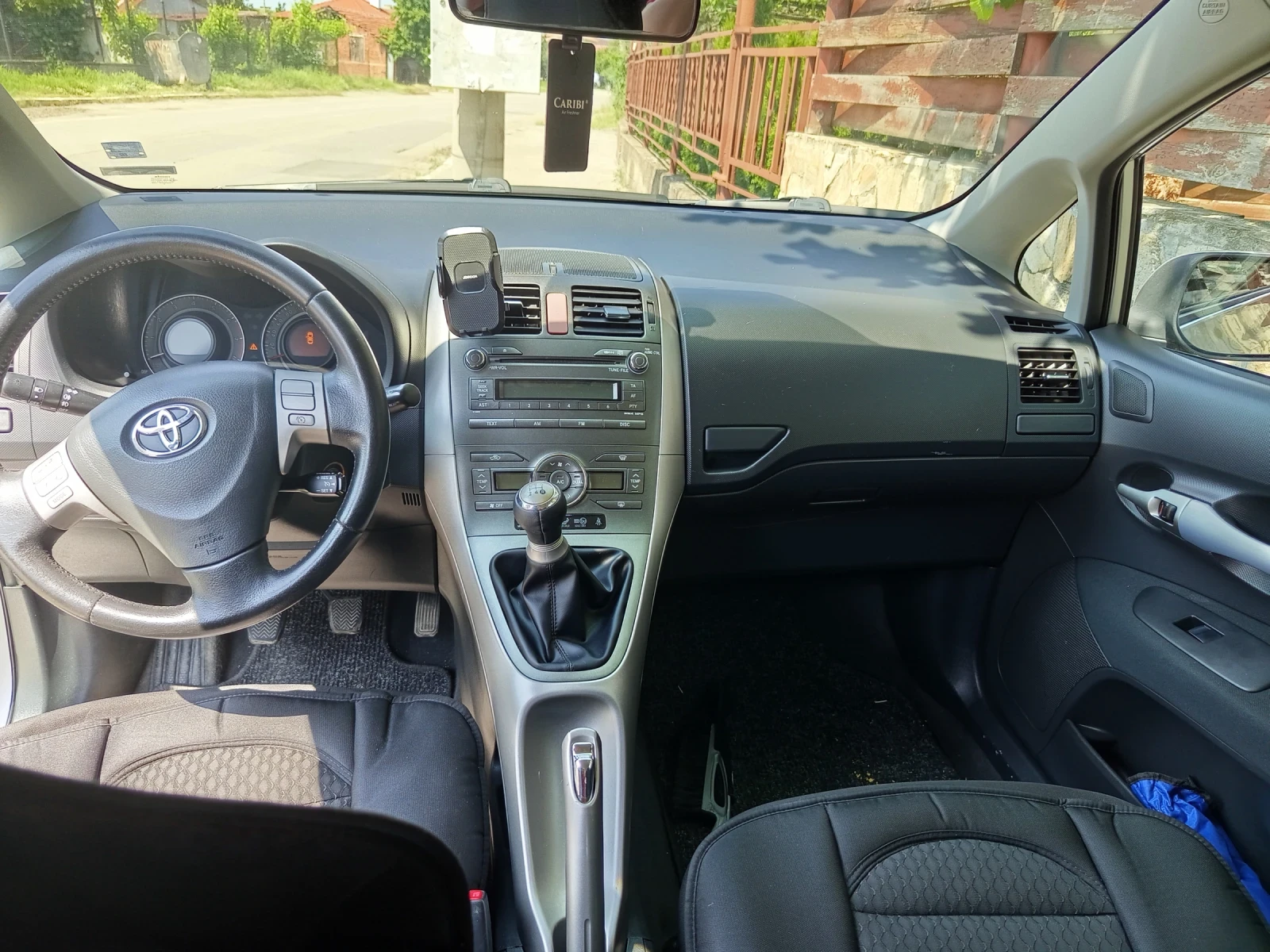 Toyota Auris 1.6 - изображение 6