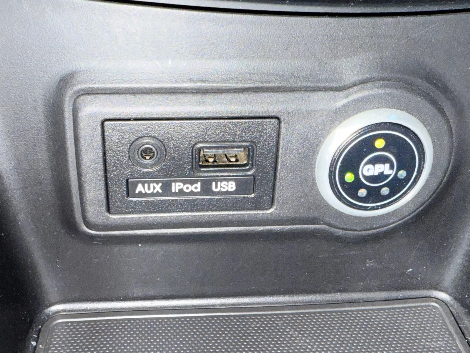 Kia Venga GPL - изображение 10