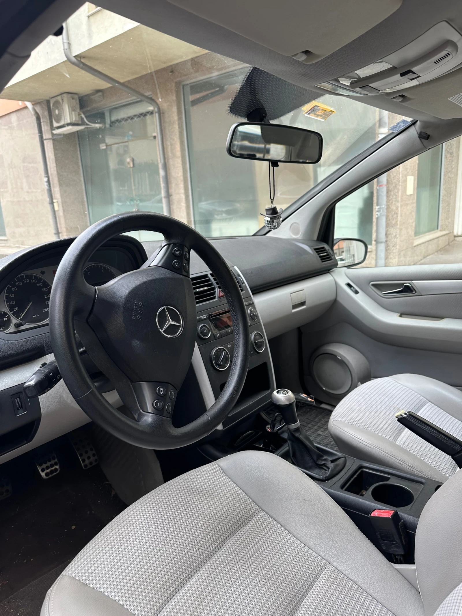 Mercedes-Benz A 200  - изображение 9