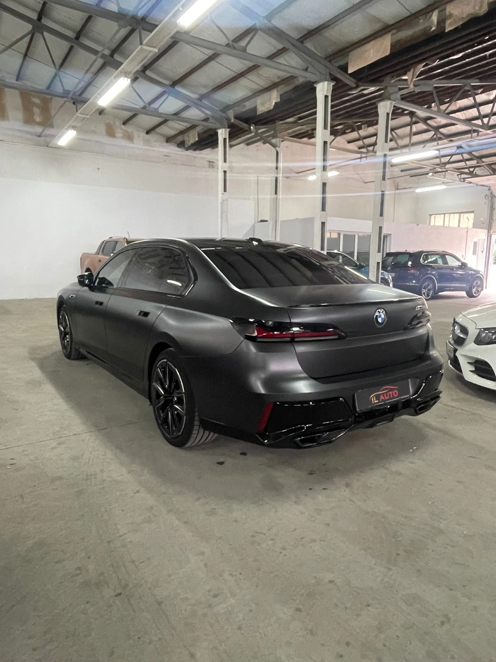 BMW 760 e M/XDrive/FULL/ПЪЛНА ГАРАНЦИЯ ДО 2030г - изображение 5
