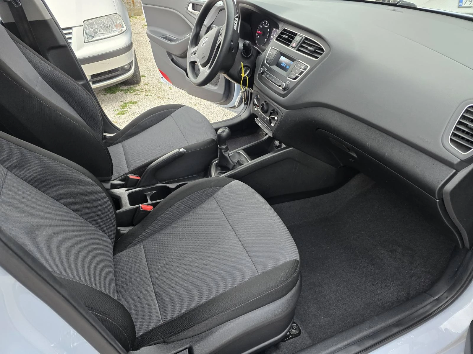 Hyundai I20 1.2  | Mobile.bg � ����������� 13