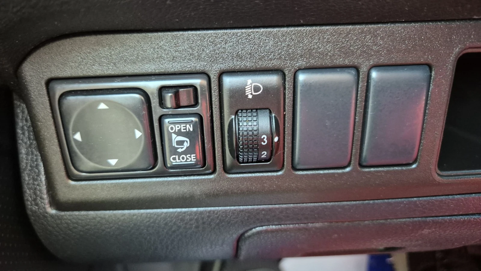 Nissan Note 1.6i 110К.С* АВТОМАТИК* КЛИМАТРОНИК* , снимка 16 - Автомобили и джипове - 53788985