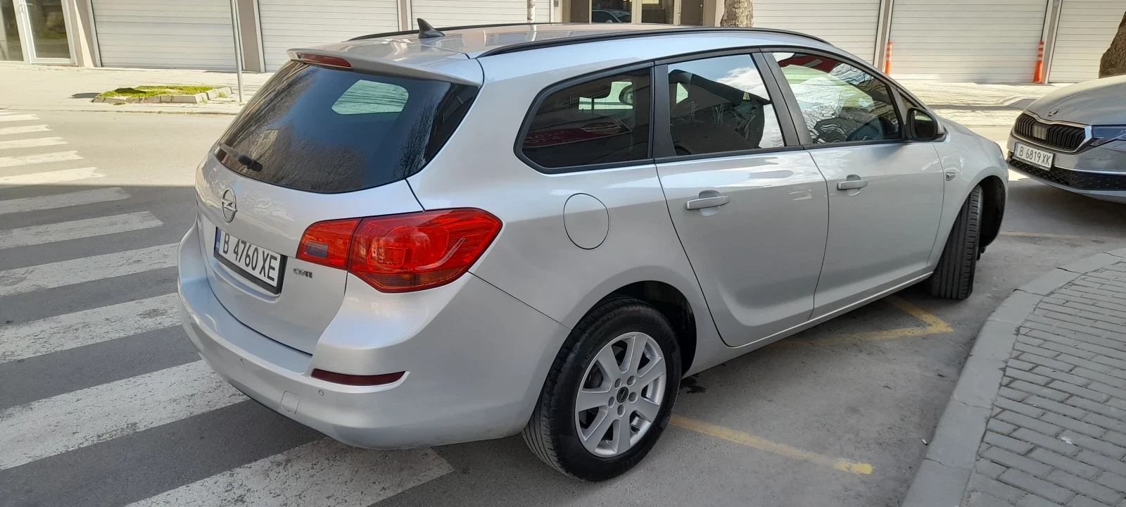 Opel Astra, снимка 2 - Автомобили и джипове - 53845637