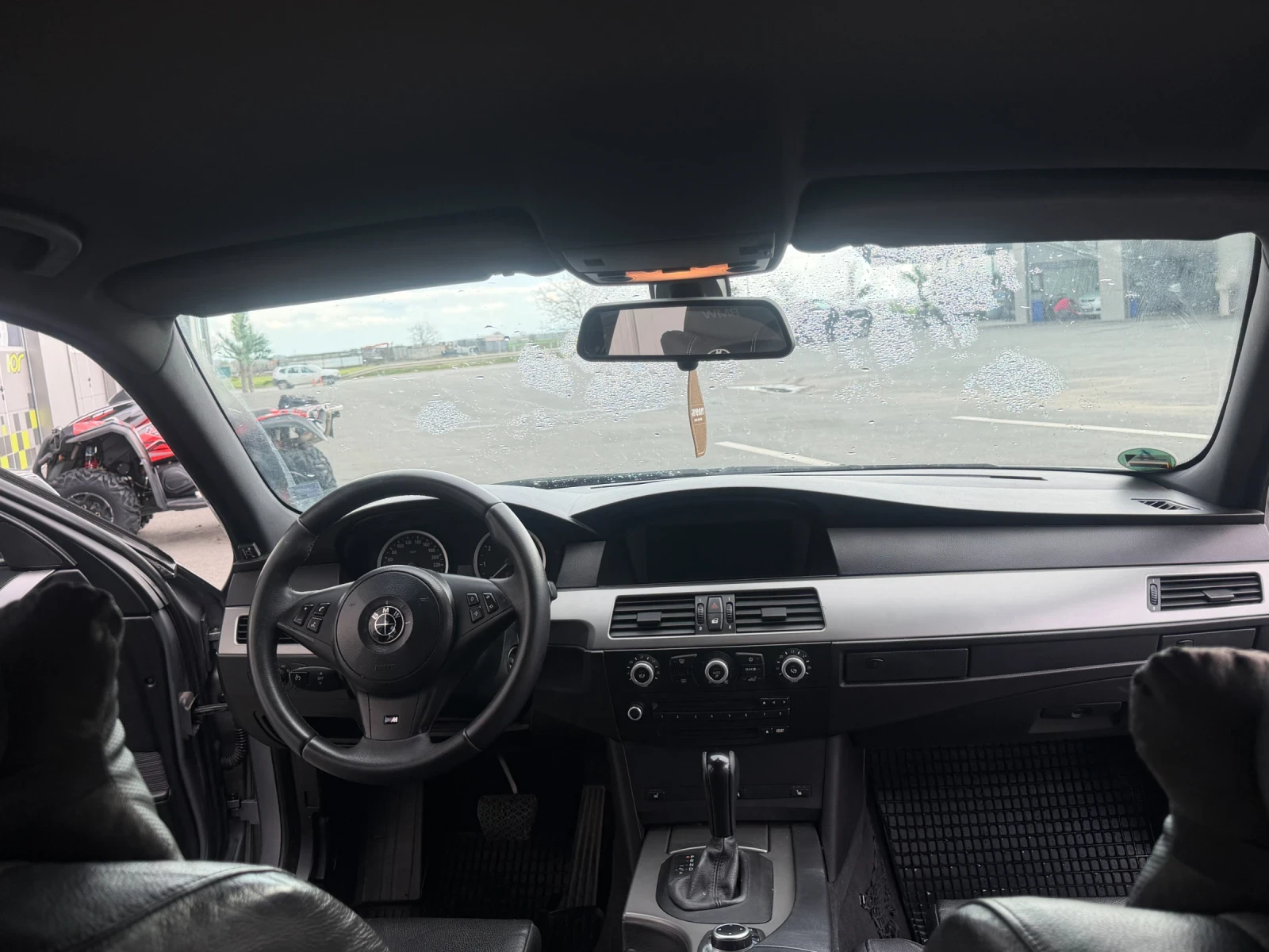 BMW 530 Е60 БЕНЗИН/ГАЗ, СМЕНЕНИ ВЕРИГИ, снимка 10 - Автомобили и джипове - 54083184