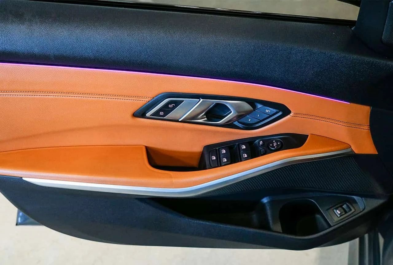 BMW 330 * xDrive * ПОДГРЕВ* PANO* KEYLESS* , снимка 6 - Автомобили и джипове - 54352536