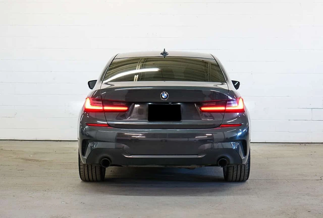 BMW 330 * xDrive * ПОДГРЕВ* PANO* KEYLESS* , снимка 5 - Автомобили и джипове - 54352536