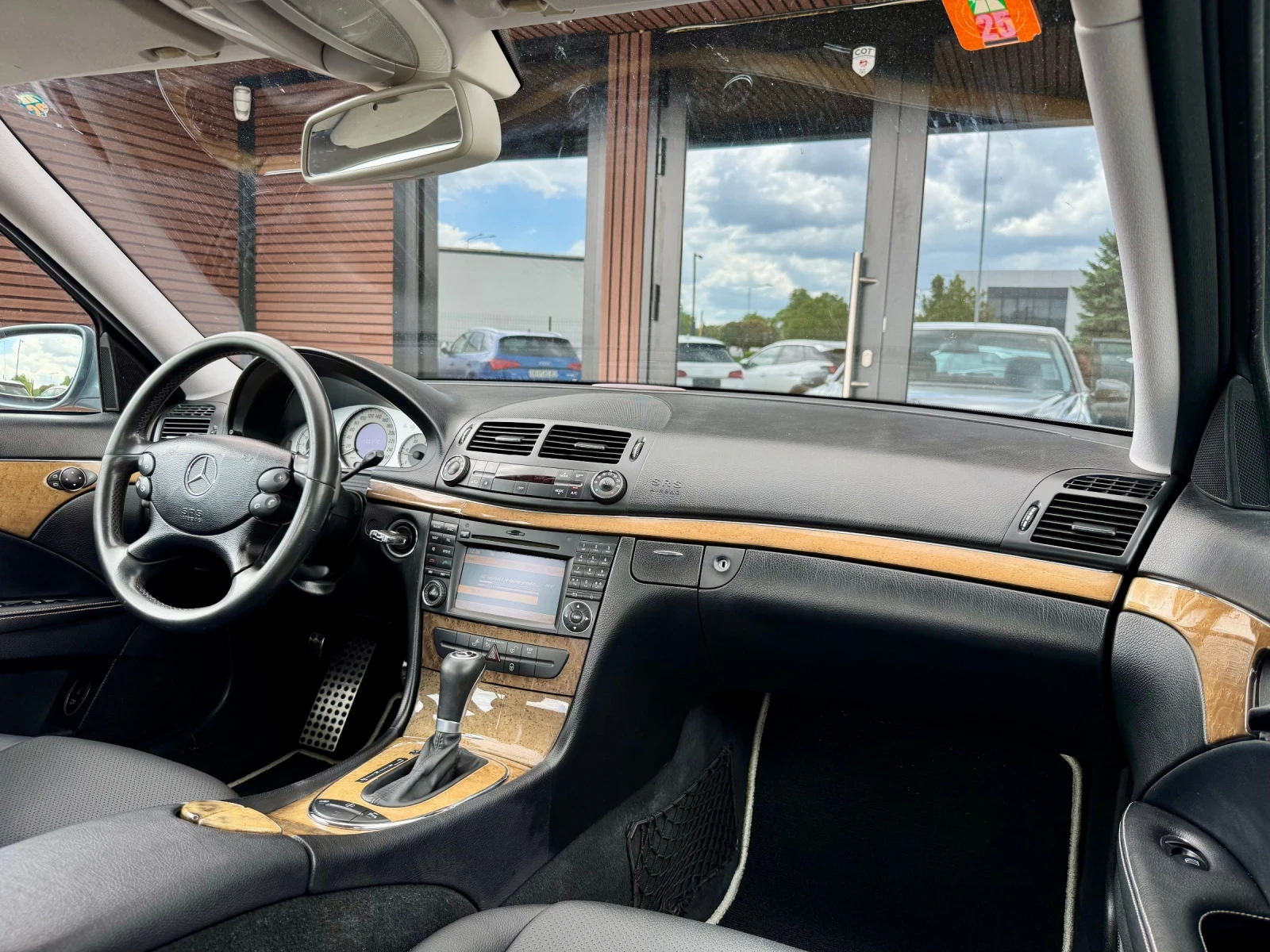 Mercedes-Benz E 280 Avantgarde* 7G-Tronic* Лизинг, снимка 12 - Автомобили и джипове - 54547673