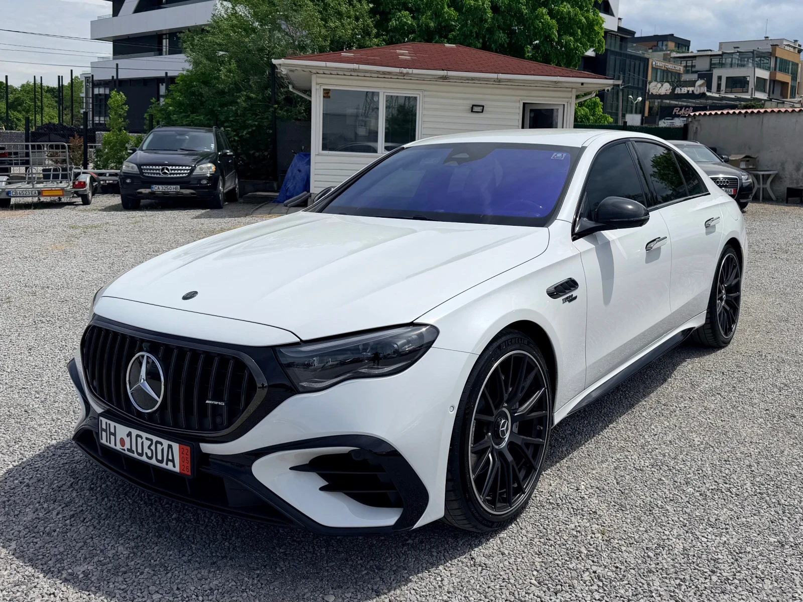 Mercedes-Benz E 53 AMG 4MATIC+ HYPERSCREEN NIGHT PACKAGE ГАРАНЦИЯ