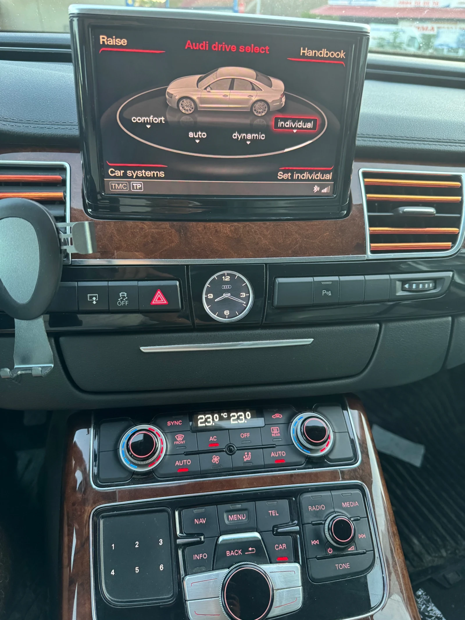 Audi A8, снимка 13 - Автомобили и джипове - 54693533